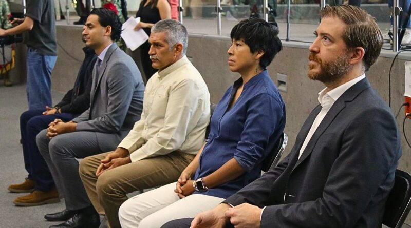 El Congreso de Morelos entregó el Reconocimiento al Mérito Ambiental 2025 a ciudadanos ejemplares por su compromiso con la sostenibilidad y el cuidado del planeta.